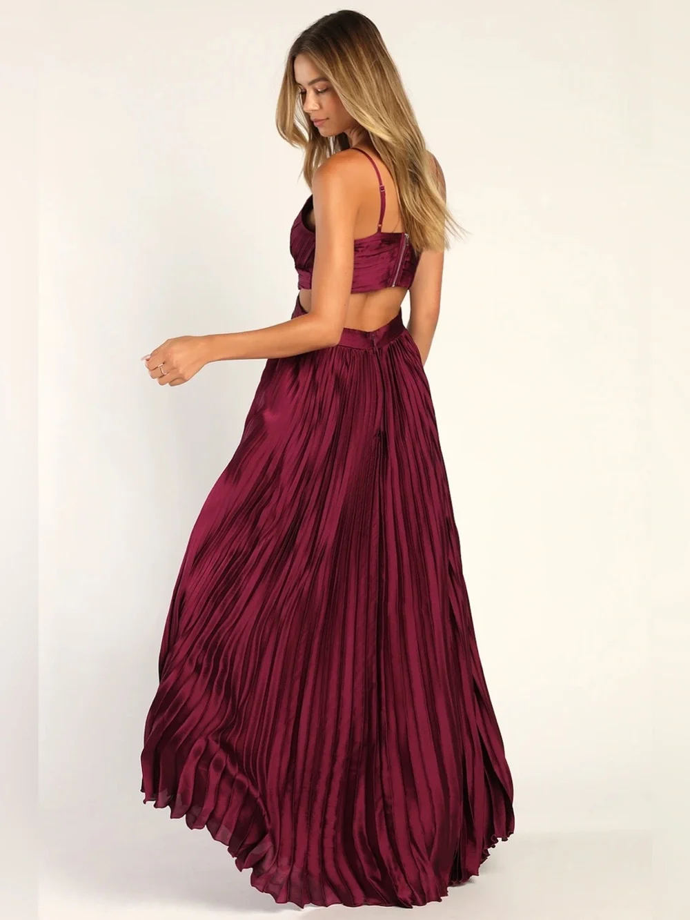 Lulus Got the Glam Plum Purple Burgundy Pleated Cutout Maxi Dress Size M NWT